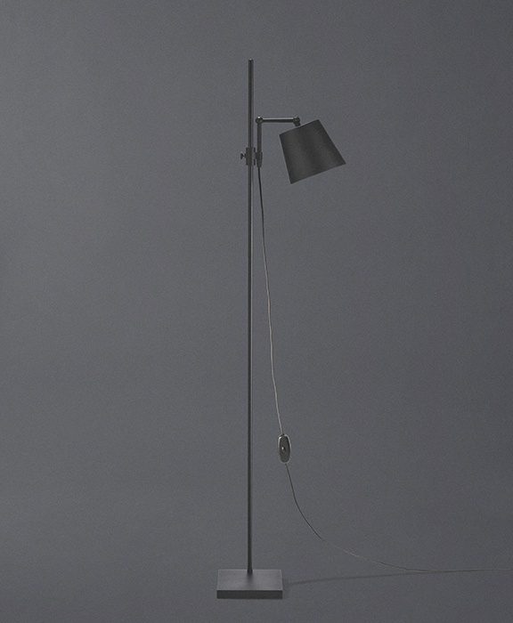 Luminária de Piso Steel Lab